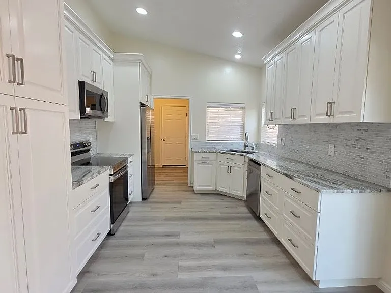 2055 E 180 South Cir — Photo 6