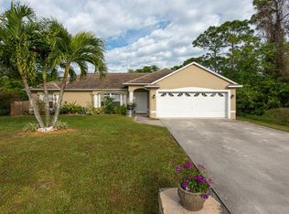 443 SE Streamlet Ave, Port Saint Lucie, FL 34983