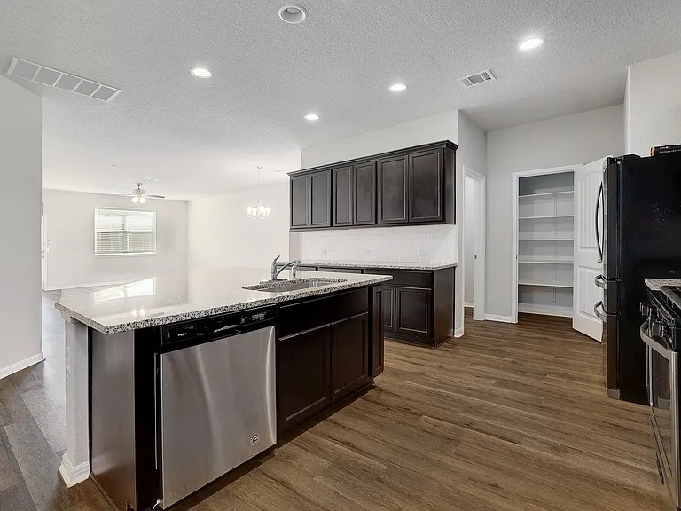 105 Brunnen Way — Photo 11