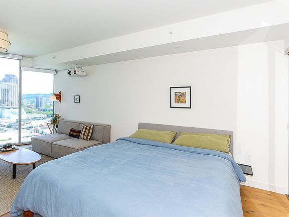5th image of 1001 Queen St #1411