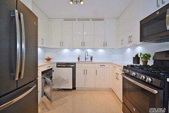 1st image of 1 Bay Club Dr APT 10J