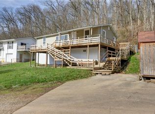 105 Linzy Ln, Dunbar, WV 25064