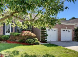 37 Barton Creek Rd, Jackson, NJ 08527