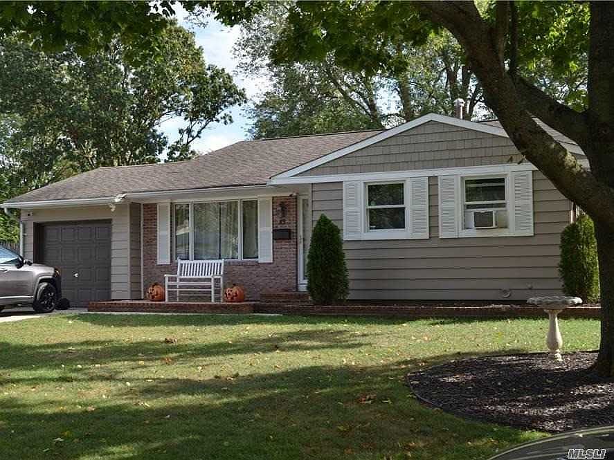 1st image of 83 Wagon Ln