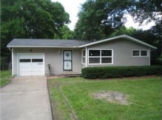 6024 W 76th St, Prairie Village, KS 66208