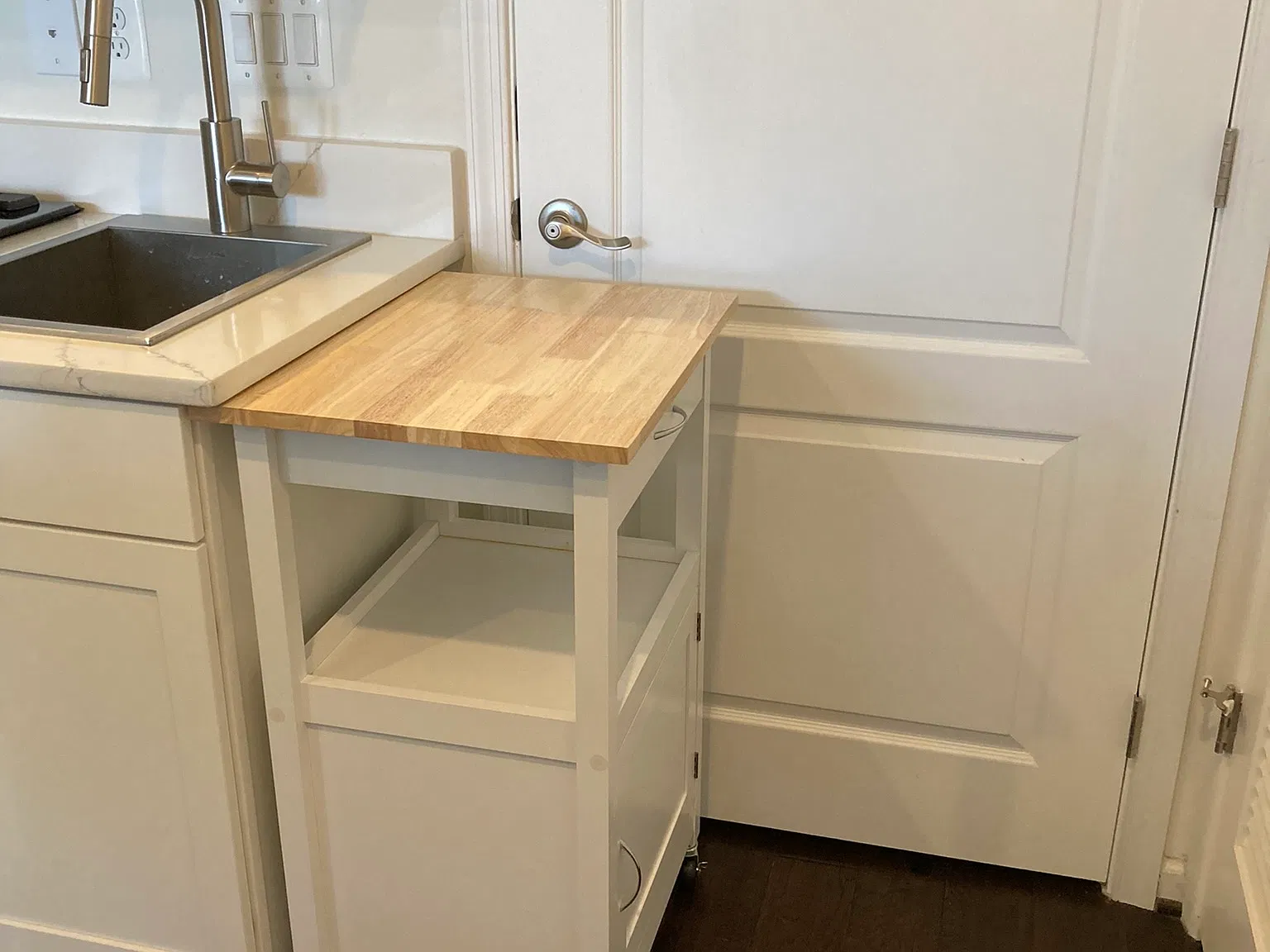 1 bed, 334 sqft, $1,900 — Photo 4