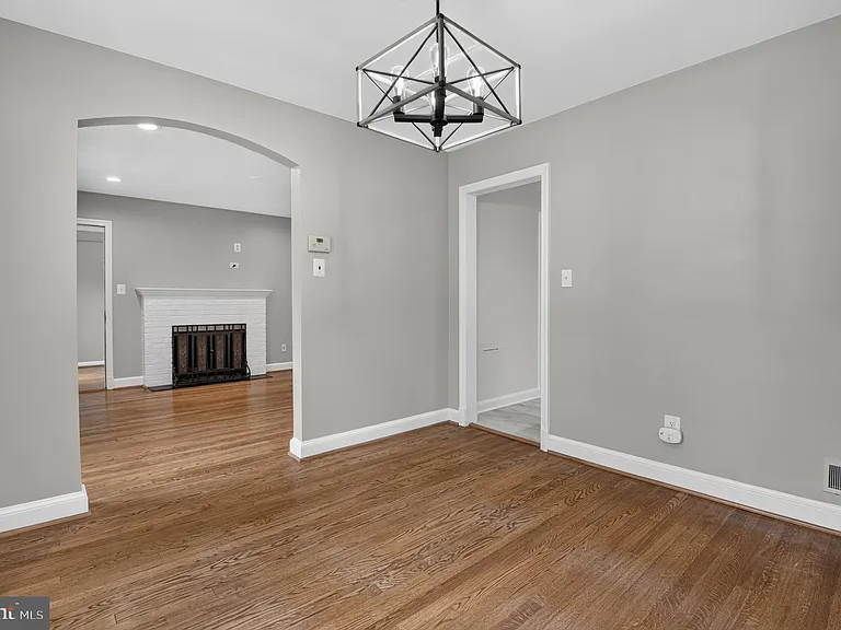 9315 Linden Ave — Photo 9