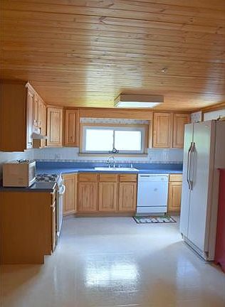 5th image of 2175 Orville Ave