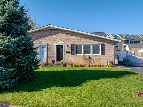 450 Fort Ross Ave, Lititz, PA 17543