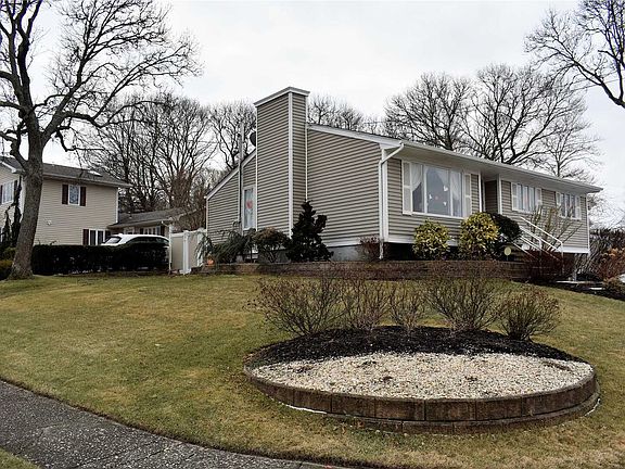 3rd image of 100 Elmwood Ave