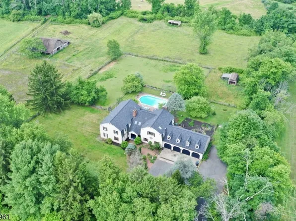 13 Farmersville Rd, Tewksbury Twp., NJ 07830