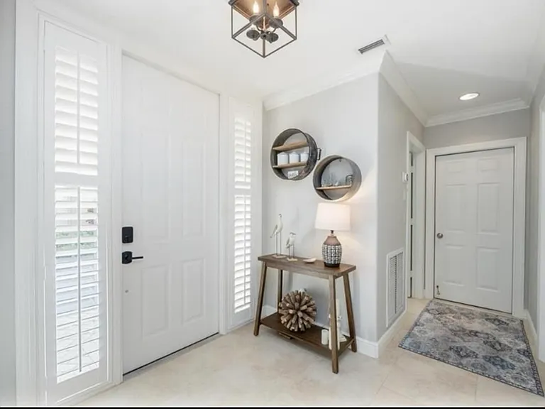 693 Vintage Reserve Cir #1-16A — Photo 6