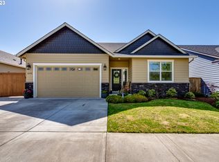 1492 Larry Ln, Eugene, OR 97404