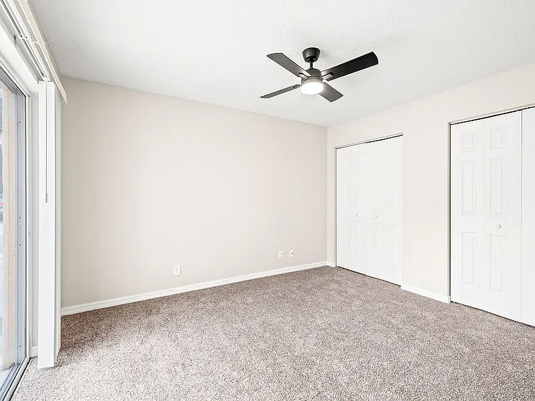 1542 N Lawnwood Cir #37D — Photo 17