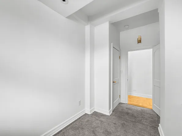 3850 Hudson Manor Terrace image 21 of 32