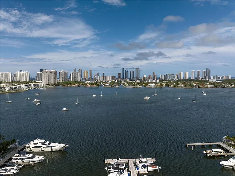 17111 Biscayne Blvd #207 — Photo 53