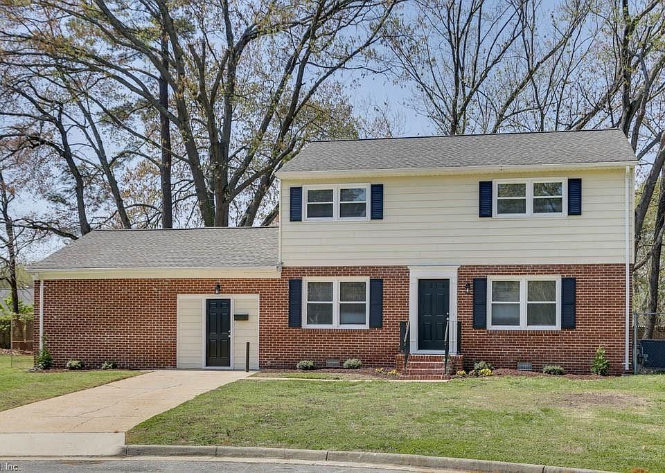 1st image of 8 Bond Cir