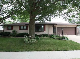 5911 Aster Ln, Waterloo, IA 50701