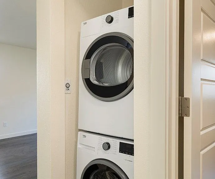 Ballard Seattle 2-Bedroom Apartment for Rent | Private Entrance, In-Unit Washer/Dryer, Smart Home... — Photo 22