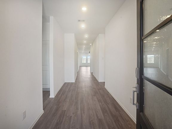 4th image of 7807 Eagle Creek Ln