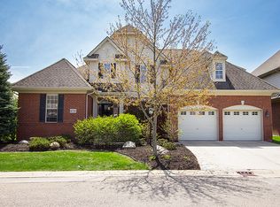 41585 Cummings Ln, Novi, MI