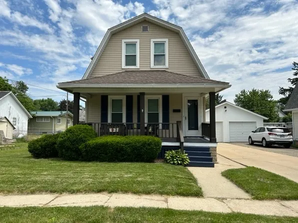 404 S Hall St, Morrison, IL 61270