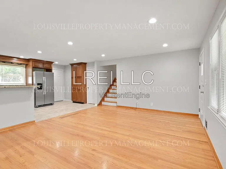 4007 Blossomwood Dr — Photo 3