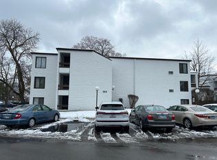 366 W Miner St APT 2A, Arlington Heights, IL 60005