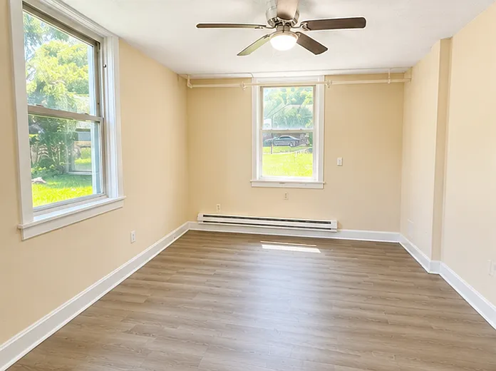 116 W B St #7 — Photo 4