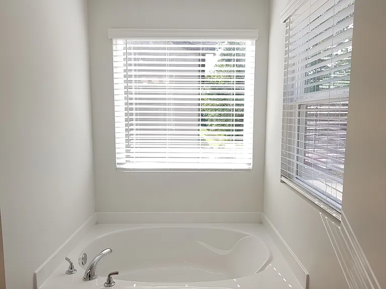 52 Wesley Way N — Photo 21