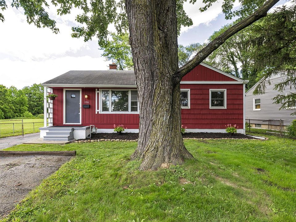 1st image of 1316 Moler Rd