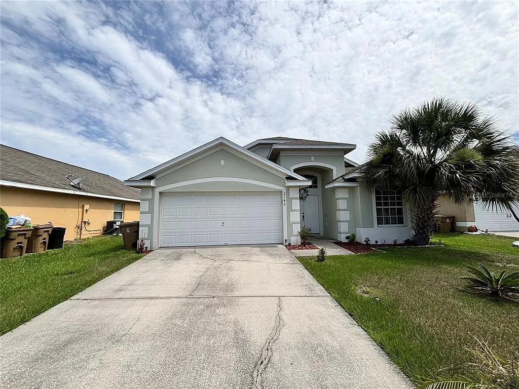 3 bed, 2.0 bath, 1795 sqft, $2,600 — Photo 1