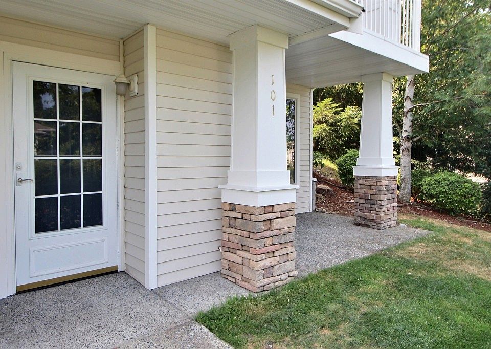 1st image of 22020 41st Pl S Unit 101