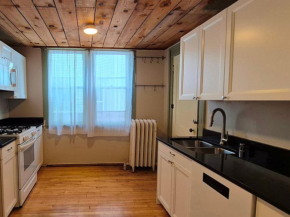 2nd image of 2317 Garfield Ave