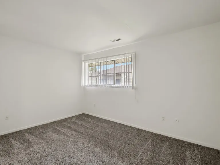 Kimberly Club Apartments — Photo 70