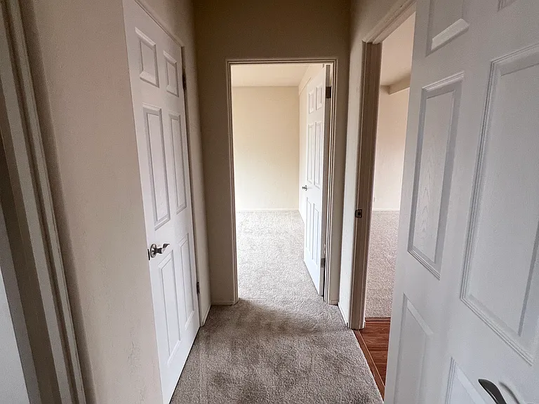 Central Avenue Apartments — Photo 24