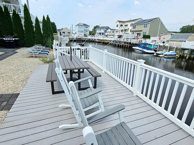 24 Dorothy Dr — Photo 38