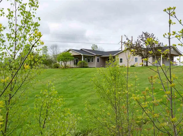 285 Community Farm Rd, Newport, VT 05855