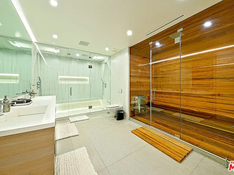 128 N Laurel Ave — Photo 53