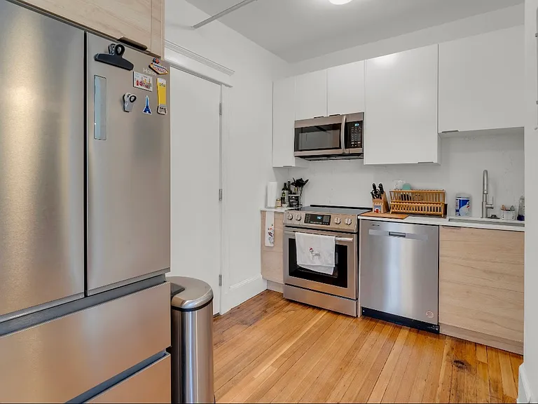 1020 Commonwealth Ave #201 — Photo 1