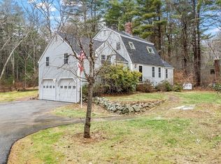 32 Newbury Rd, Ipswich, MA 01938