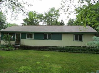 1061 Buster Dr, Waterford, MI 48327