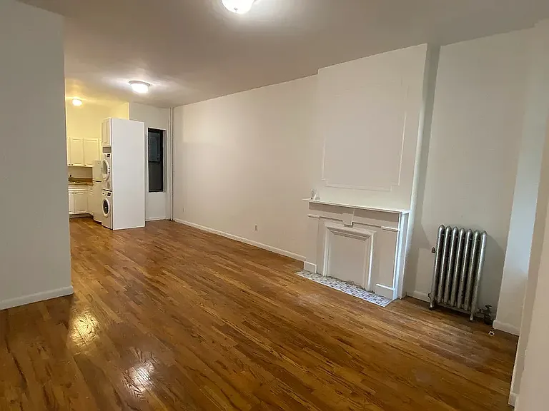 311 W 54th St #2W — Photo 5
