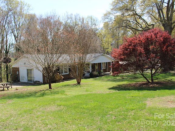 3rd image of 3168 Woodland Hills Dr