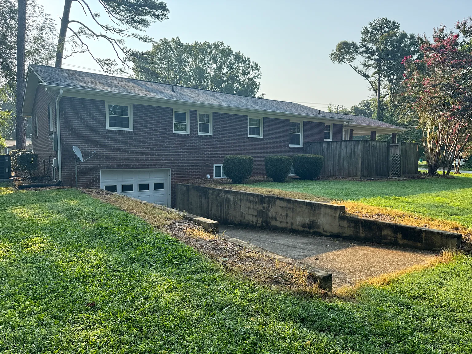 3 bed, 1.5 bath, 1508 sqft, $1,700 — Photo 2