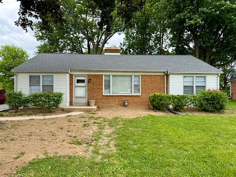 360 S Findlay St — Photo 5