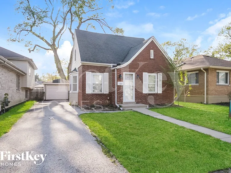 15006 Avers Ave — Photo 1