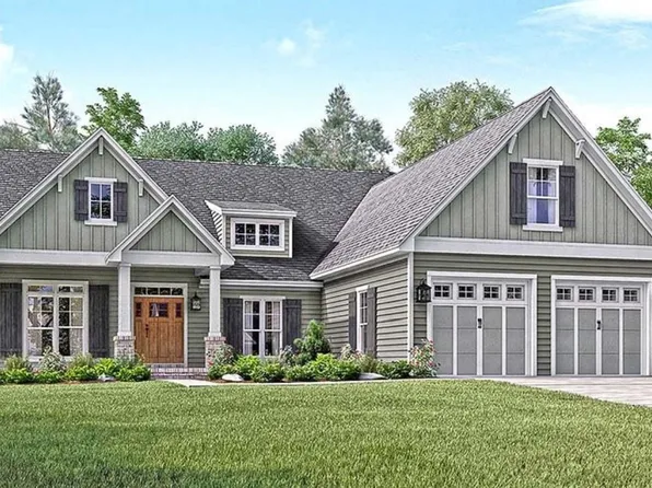 13198 Championship Dr, Linden, MI 48451