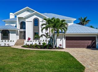 5615 Natoma Dr, Fort Myers, FL 33919