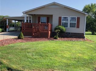 249 White Ash Cir, Hendersonville, NC 28739